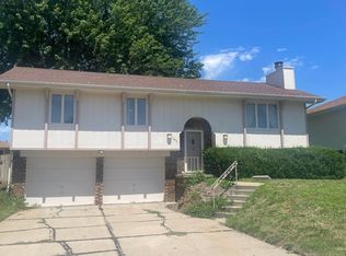 13410 Grover St, Omaha, NE 68144