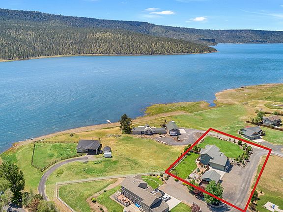 2nd image of 1544 NE Haytons Elk View Ln