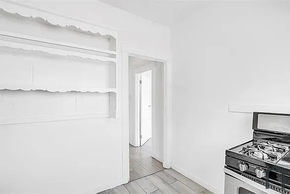 5251 S Main St #B — Photo 7