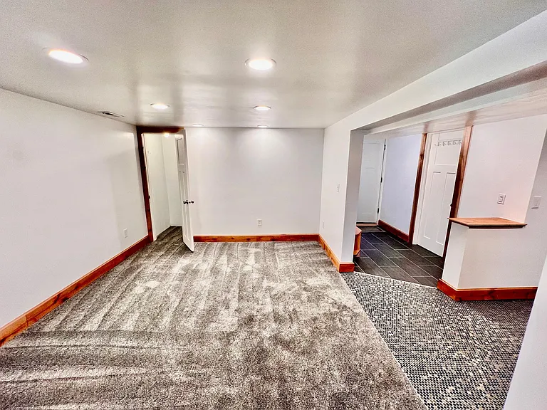 2352 E Lakeview Dr #B — Photo 8