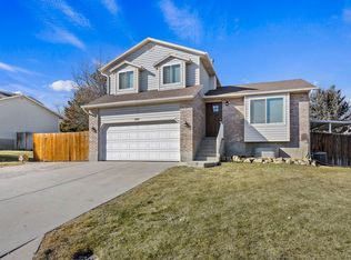 6910 S Mullien Dr, West Jordan, UT 84081
