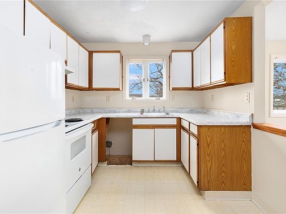 3rd image of 728 Beverage Hill Ave APT 35
