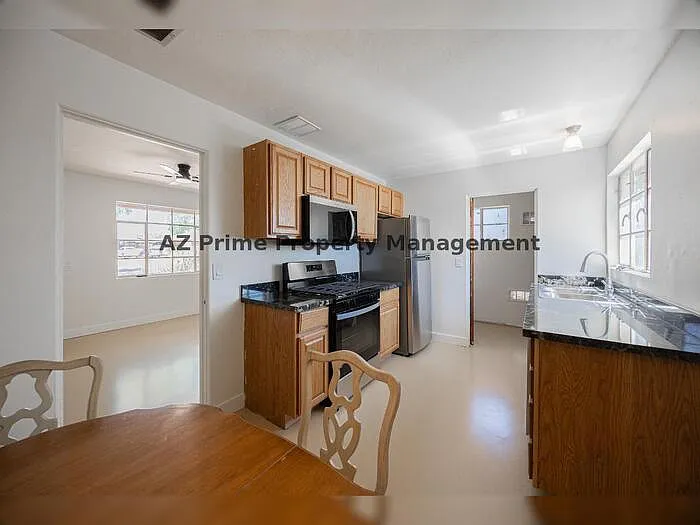 2449 E Fairmount Ave #1 — Photo 7