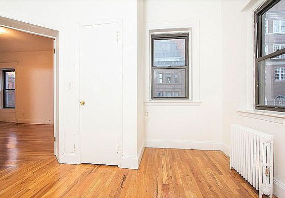 4th image of 27 E 92nd St APT 4B