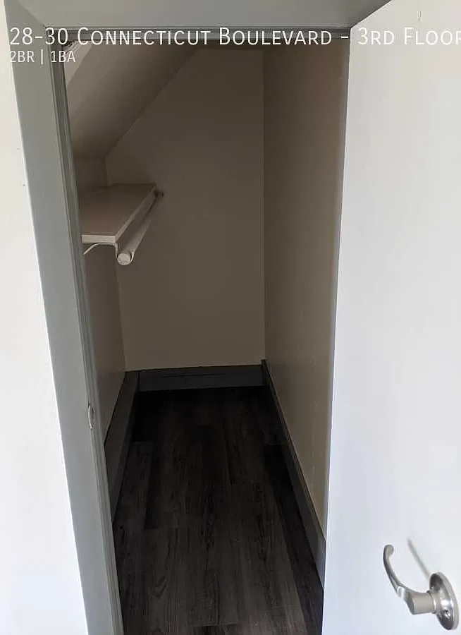2 bed, 600 sqft, $1,900 — Photo 4