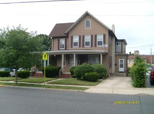 32 Oakland St, Red Bank, NJ 07701