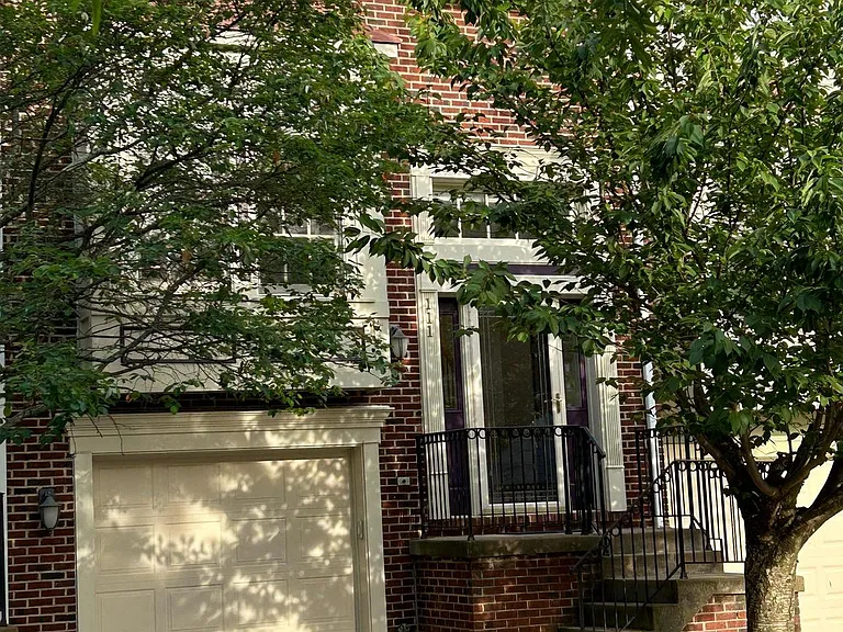 111 Maximillian Ct SW — Photo 2