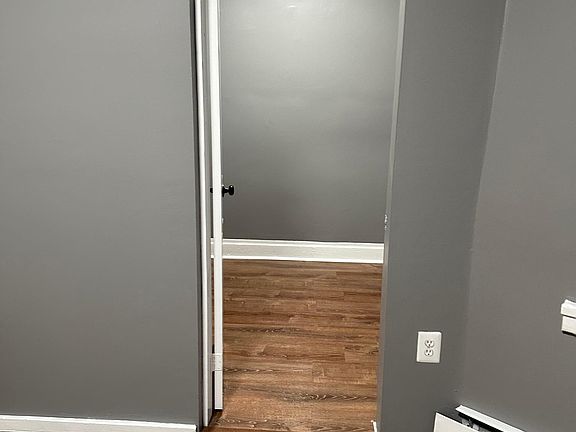 5th image of 215 N 15th St Floor 3