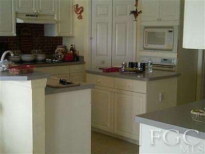 5th image of 3013 SW 26th Pl