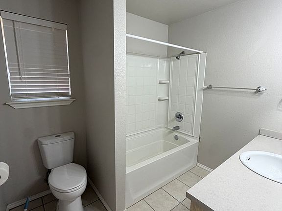 3rd image of 4407 Trevino St