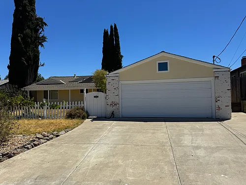 1250 Cape Cod Way Photo 1