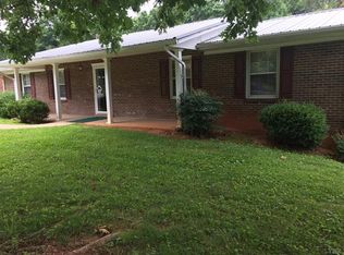 111 Ridgeview Rd, Hurt, VA 24563