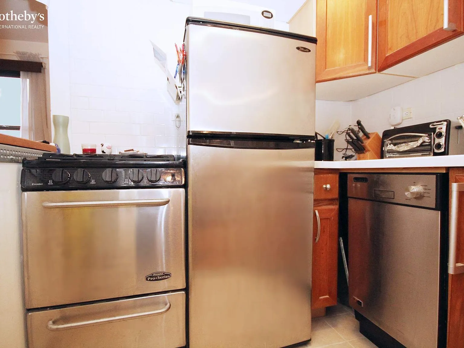 460 East 79th Street — Photo 3
