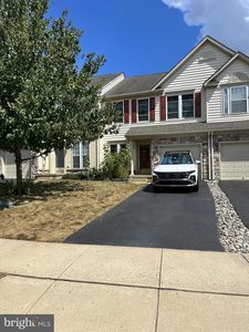 155 S Savanna Dr, Pottstown, PA, 19465