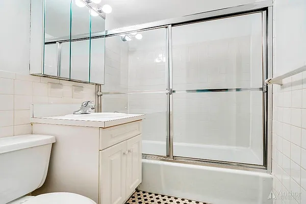 Rented by Anchor Associates | media 14
