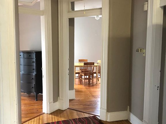 3rd image of 804 Main St #B