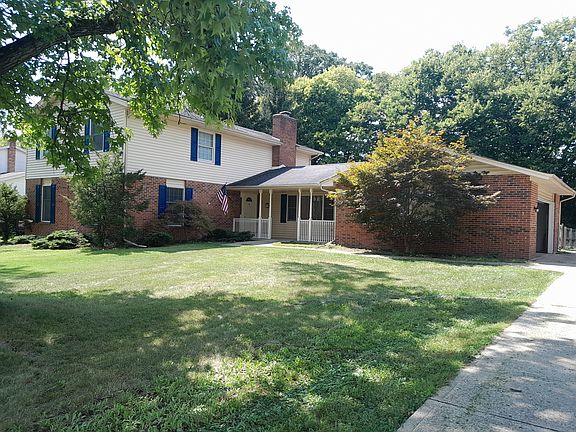 2nd image of 270 N Brookwood Ave
