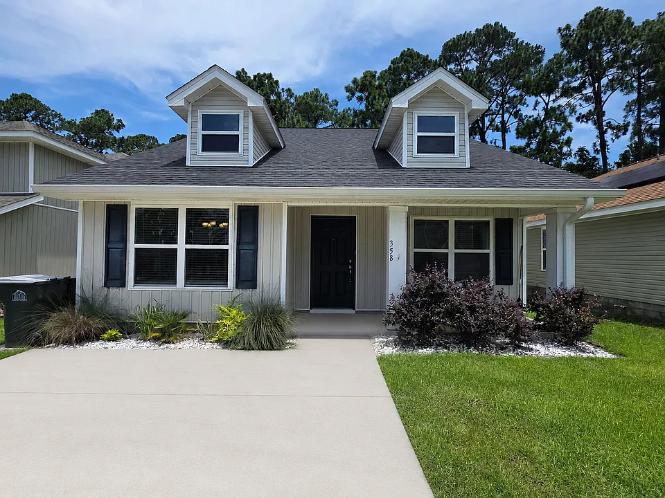 358 Cardinal Cove Ct