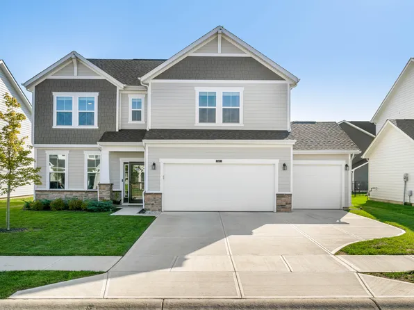 647 Bluestem Cir, Whiteland, IN 46184