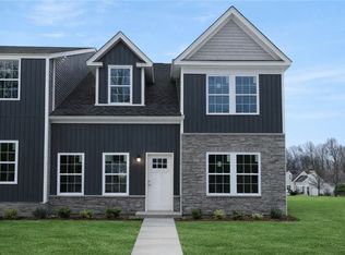 101 Blue Bird Ln #219, Buffalo Township, PA