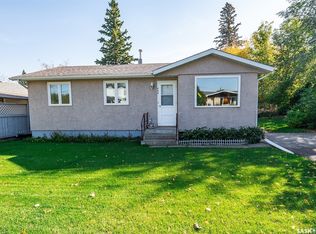 404 6th St E, Wynyard, SK S0A4T0