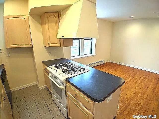 1st image of 23 W Broadway