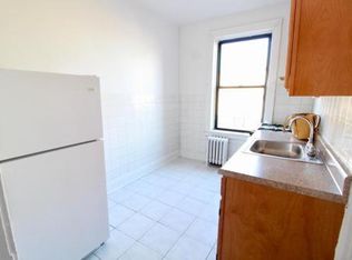 71-66 69th St #6C, Ridgewood, NY 11385