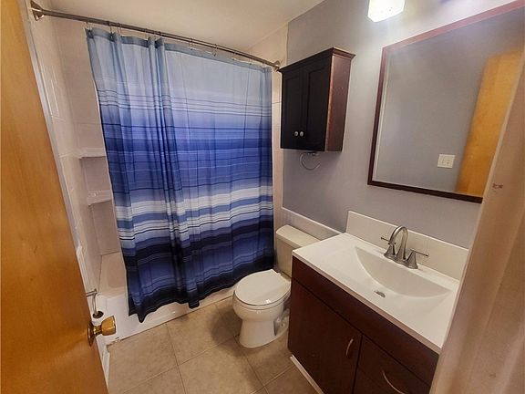 4th image of 311 Male Ave