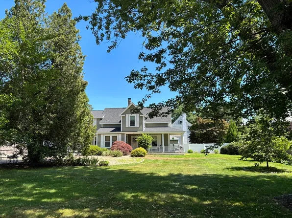 159 Railroad Ave, South Hamilton, MA 01982