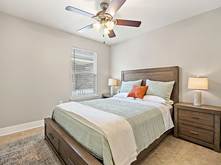 128 Alamosa Creek Ln — Photo 18