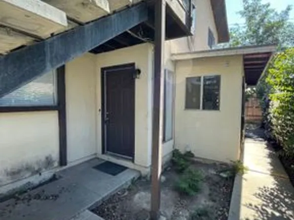 2527, 726 S Locust St APT C, Visalia, CA 93277