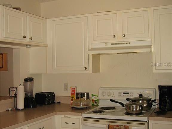 4th image of 1728 Fluorshire Dr
