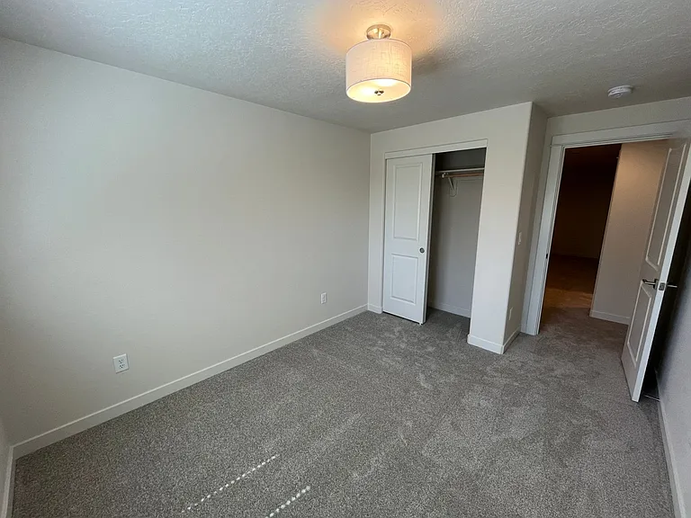 2539 NE Studio Rd — Photo 16