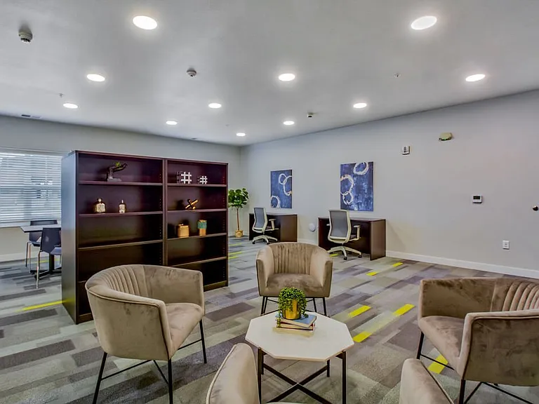2810 SE Rio Dr — Photo 8