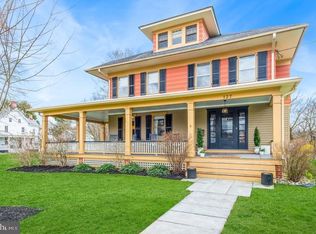 127 W Broad St, Hopewell, NJ 08525