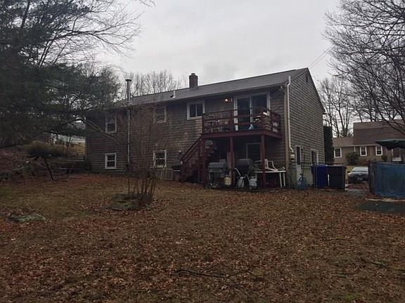 5th image of 121 Cross Bow Ln