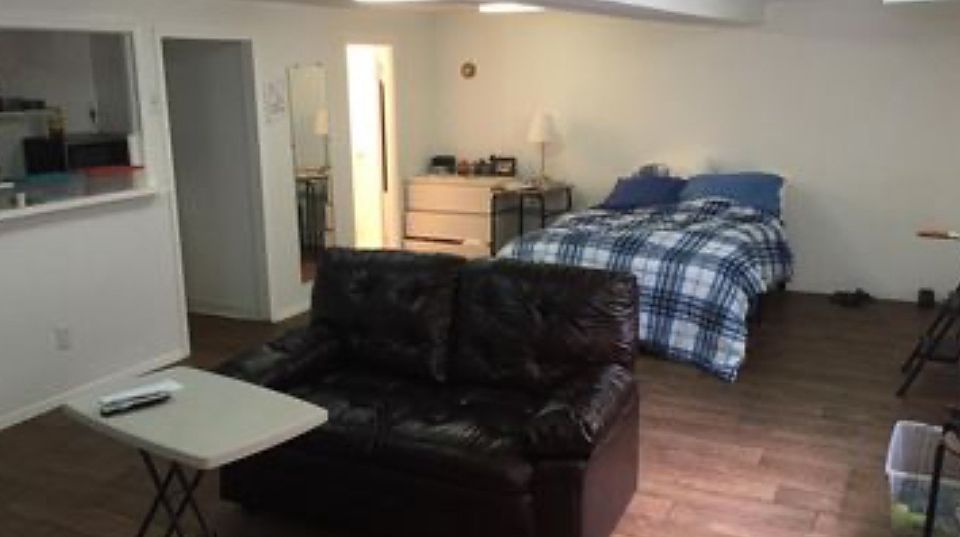 1st image of 2752 E 63rd St #1