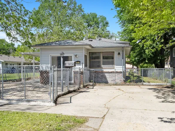 730 W 12th St, Junction City, KS 66441