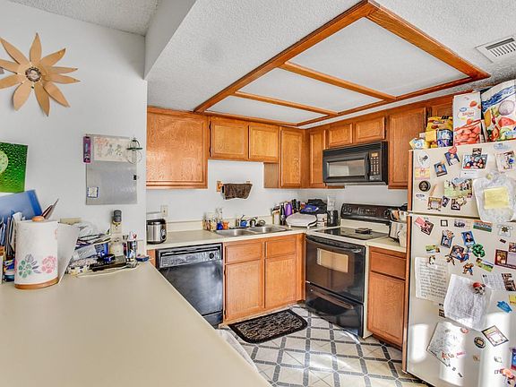 3rd image of 1105 N Buffalo Dr APT 202