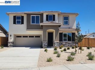 300 Colfax Ln, Oakley, CA 94561