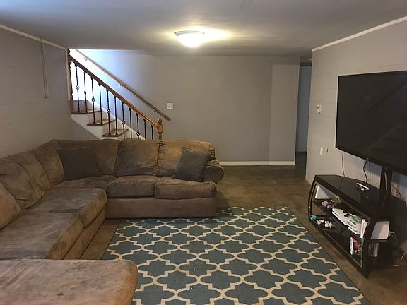 5th image of 557 Snyder Dr