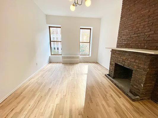 Rented by J PRESTON AND ASSOCIATES INC | media 6