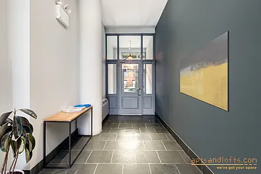 Rented by aptsandlofts.com