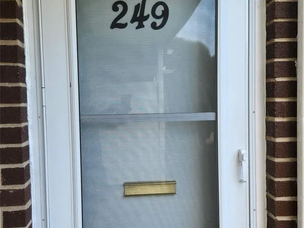 249 Artist Lake Drive #249, Middle Island, NY 11953