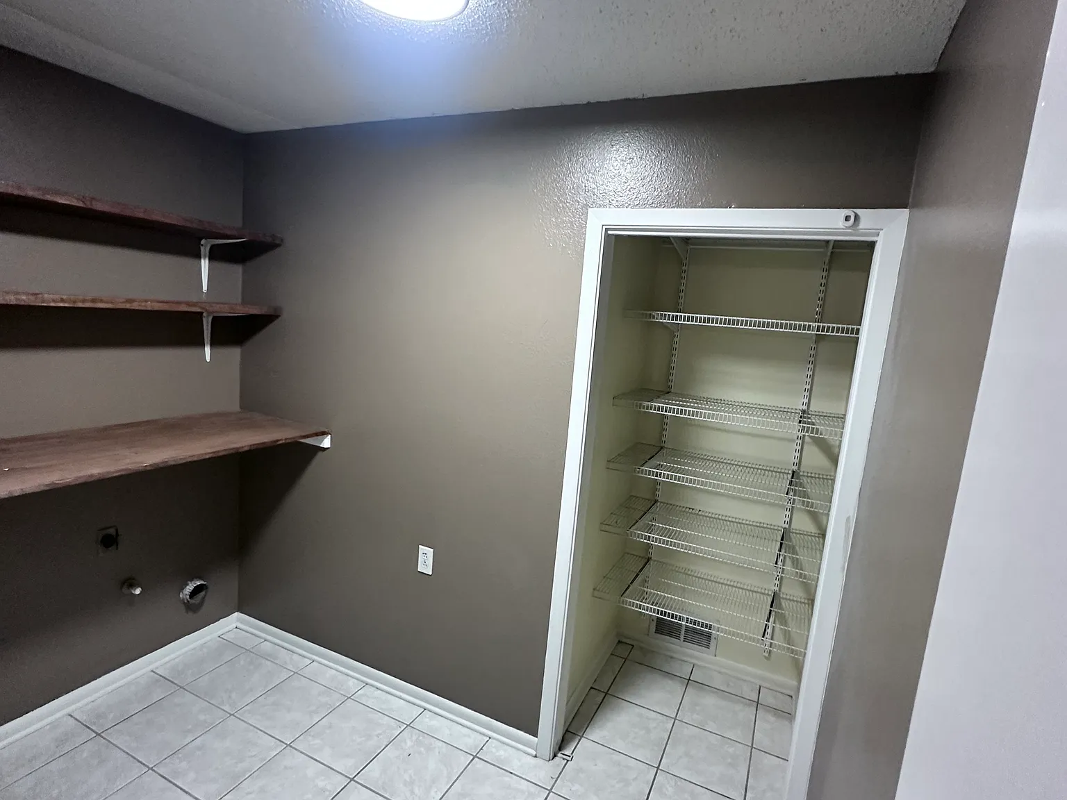 4 bed, 2258 sqft, $2,200 — Photo 4