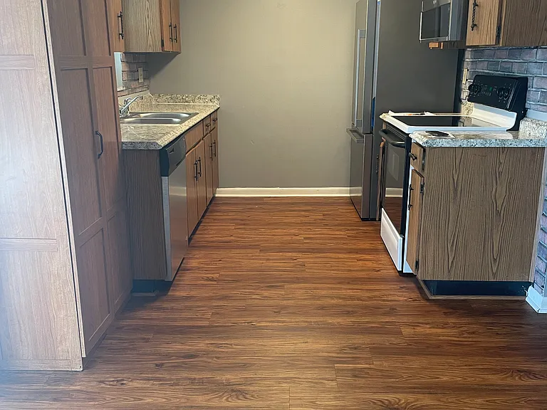 1312 Willow Valley Dr — Photo 5