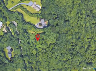 923 Greenway Rd, Woodbridge, CT 06525