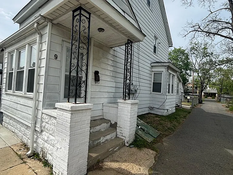 9 W Monroe St #9 — Photo 22