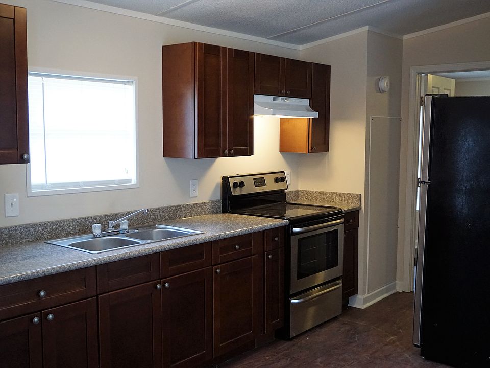 1st image of 412 Edgewood Dr Trlr 8