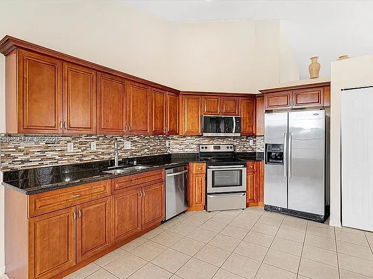 7620 S Aragon Blvd — Photo 6